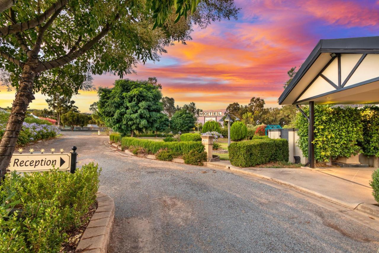 Burringa Garden Motel Wagga Wagga Kültér fotó